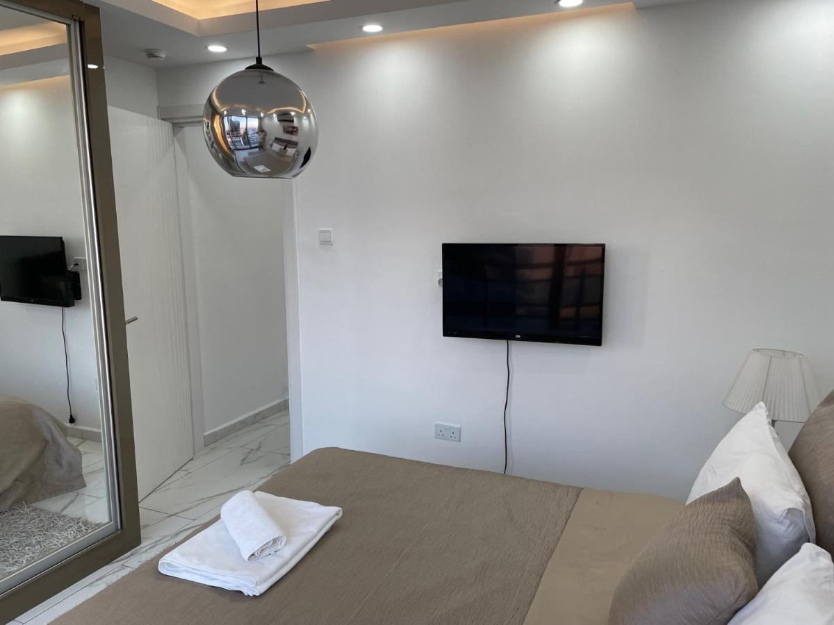 Appartamento Elegant 2+1 Flat In The Heart Of Kyrenia + Wifi Esterno foto